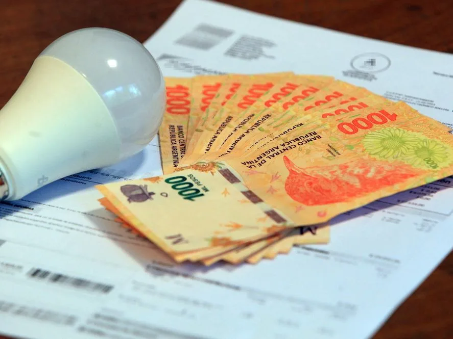Aumentan las tarifas de luz y gas desde noviembre: cómo impactará en las facturas