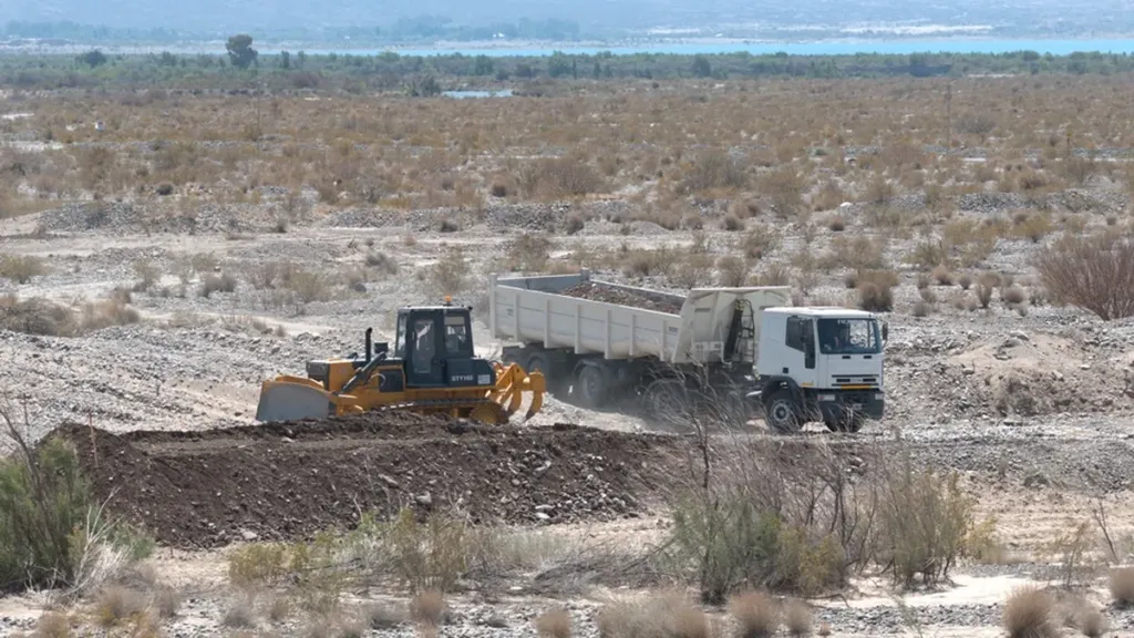 Avanzan las obras de encauzamiento y defensas en el río San Juan