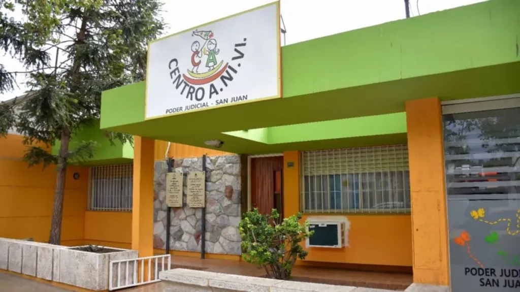 Detienen a un joven de 18 años por presunto abuso sexual en Rawson