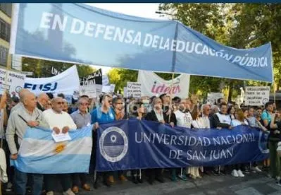 Gremios docentes de San Juan se suman al paro nacional de CTERA