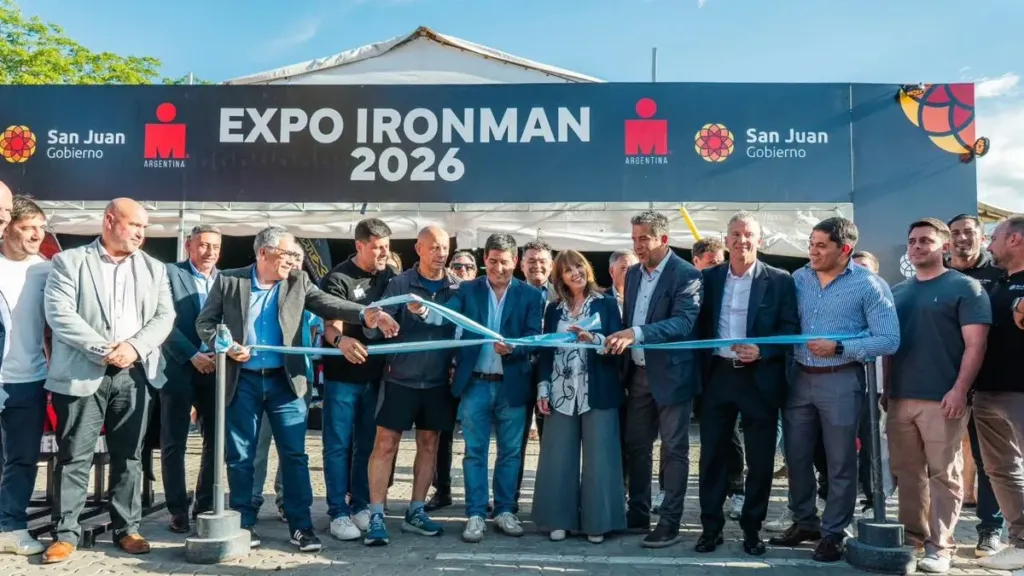 Inauguraron la Expo Ironman en el Teatro del Bicentenario con entrada gratuita